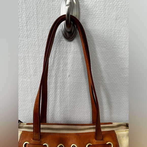Dooney & Bourke Signature Canvas Shoulder Bag Project - Picture 4 of 13